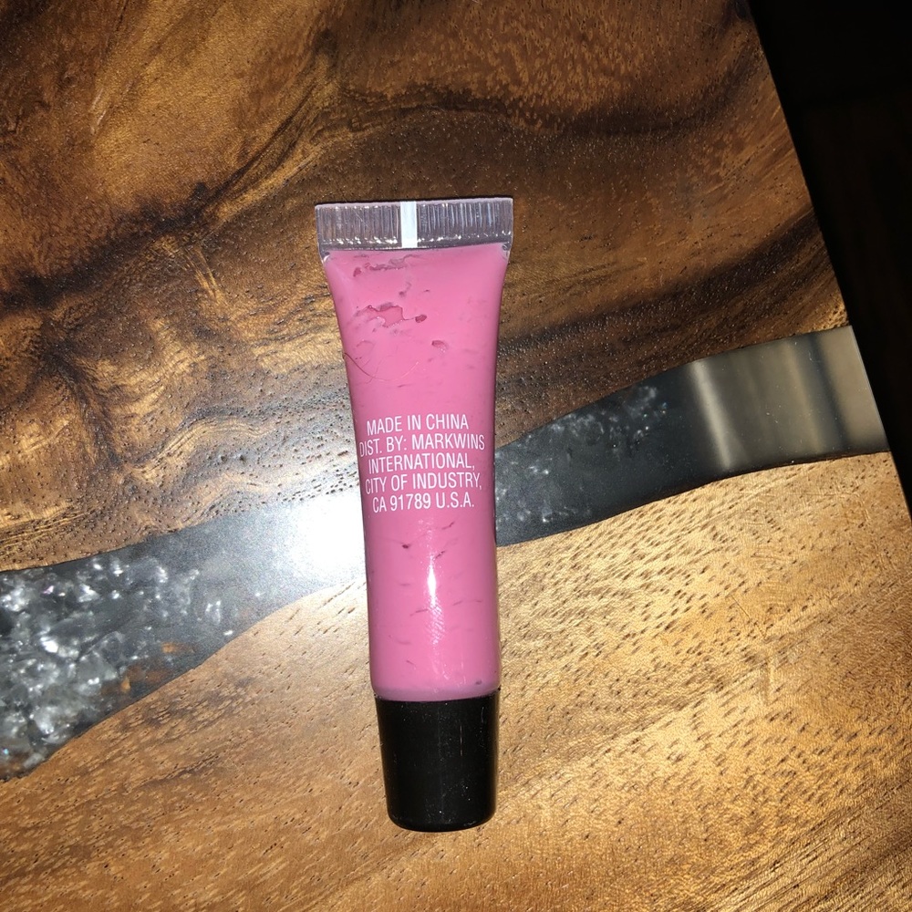 Lip gloss - Picture 2 of 2